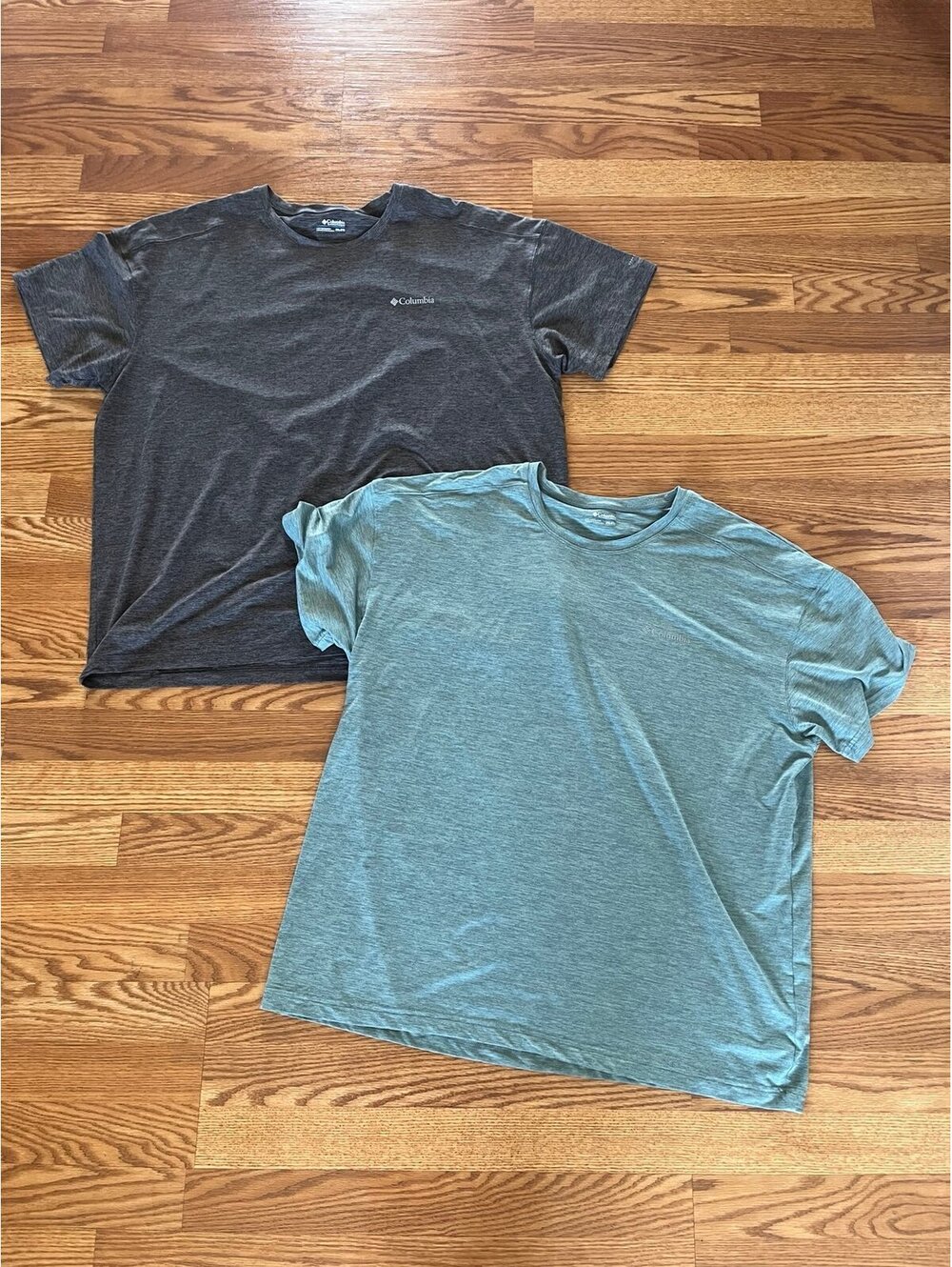 Men’s Columbia short sleeve performance shirts XXL